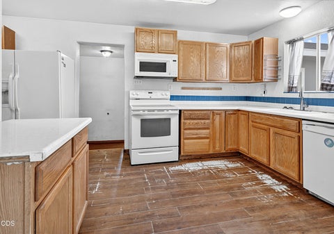 Tiny photo for 29277 Highway 97 N, Chiloquin, OR 97624 (MLS # 220225391)