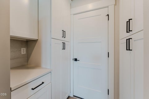 Tiny photo for 63087 Boyd Acres Road, Bend, OR 97701 (MLS # 220224370)