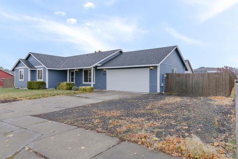 Tiny photo for 2068 NE Elk Street, Prineville, OR 97754 (MLS # 220211269)