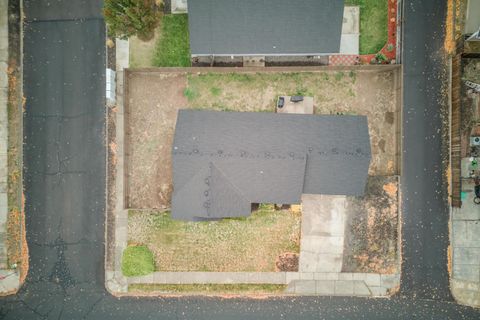 Tiny photo for 2068 NE Elk Street, Prineville, OR 97754 (MLS # 220211269)