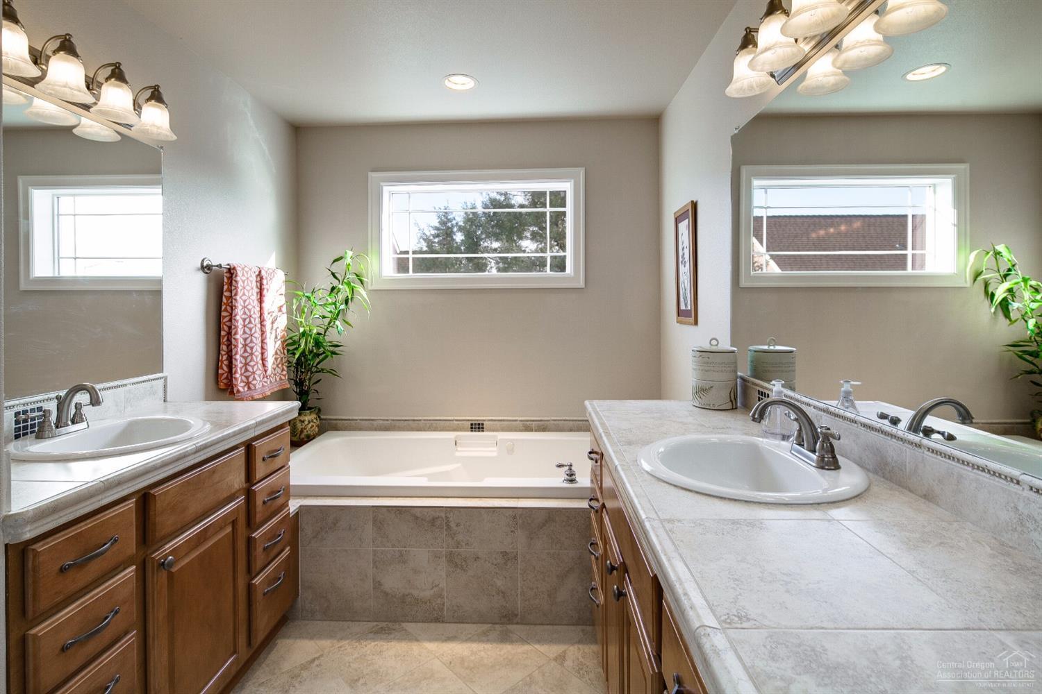 Majestic Ridge - Residential