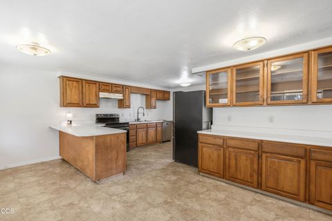 Tiny photo for 1980 McCarter Lane, Grants Pass, OR 97527 (MLS # 220222882)