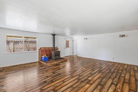 Tiny photo for 1980 McCarter Lane, Grants Pass, OR 97527 (MLS # 220222882)