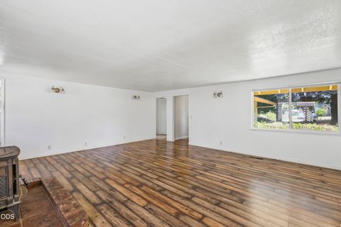 Tiny photo for 1980 McCarter Lane, Grants Pass, OR 97527 (MLS # 220222882)