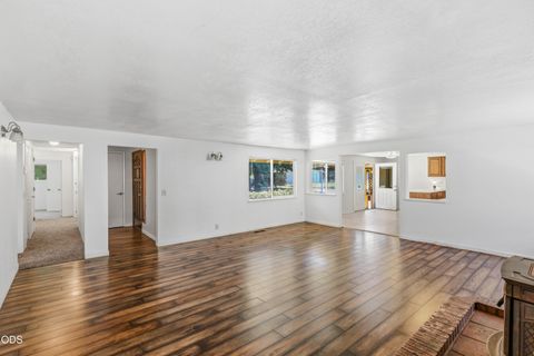 Tiny photo for 1980 McCarter Lane, Grants Pass, OR 97527 (MLS # 220222882)