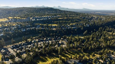 Tiny photo for 3076 NW Clubhouse Drive, Bend, OR 97703 (MLS # 220216855)