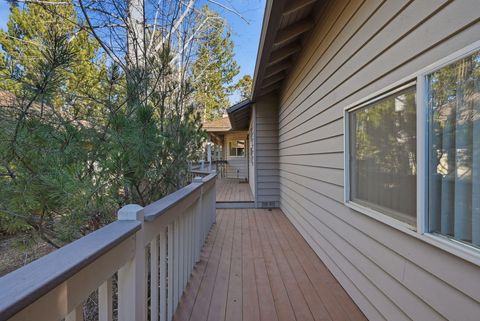 Tiny photo for 3076 NW Clubhouse Drive, Bend, OR 97703 (MLS # 220216855)