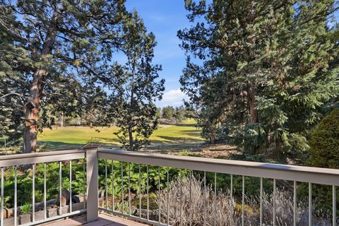 Tiny photo for 3076 NW Clubhouse Drive, Bend, OR 97703 (MLS # 220216855)