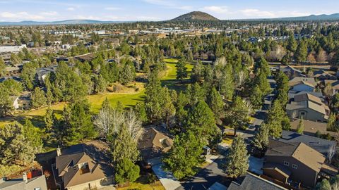Tiny photo for 3076 NW Clubhouse Drive, Bend, OR 97703 (MLS # 220216855)