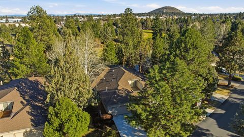 Photo of 3076 NW Clubhouse Drive, Bend, OR 97703 (MLS # 220216855)