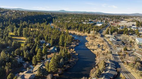 Tiny photo for 3076 NW Clubhouse Drive, Bend, OR 97703 (MLS # 220216855)