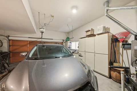 Tiny photo for 3076 NW Clubhouse Drive, Bend, OR 97703 (MLS # 220216855)