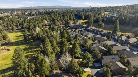 Tiny photo for 3076 NW Clubhouse Drive, Bend, OR 97703 (MLS # 220216855)