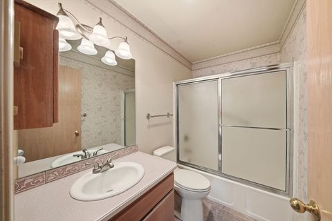 Tiny photo for 3076 NW Clubhouse Drive, Bend, OR 97703 (MLS # 220216855)