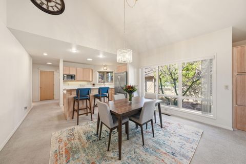 Tiny photo for 3076 NW Clubhouse Drive, Bend, OR 97703 (MLS # 220216855)