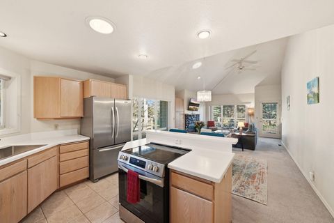 Tiny photo for 3076 NW Clubhouse Drive, Bend, OR 97703 (MLS # 220216855)