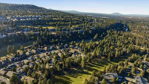 Tiny photo for 3076 NW Clubhouse Drive, Bend, OR 97703 (MLS # 220216855)