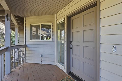 Tiny photo for 3076 NW Clubhouse Drive, Bend, OR 97703 (MLS # 220216855)