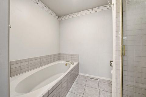 Tiny photo for 3076 NW Clubhouse Drive, Bend, OR 97703 (MLS # 220216855)