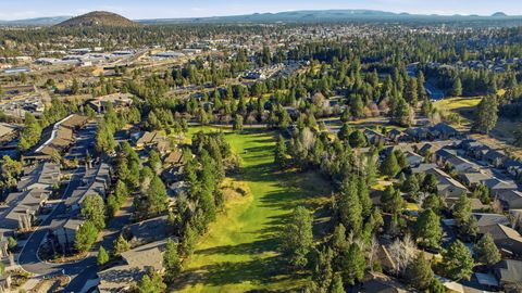 Tiny photo for 3076 NW Clubhouse Drive, Bend, OR 97703 (MLS # 220216855)