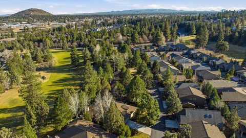 Tiny photo for 3076 NW Clubhouse Drive, Bend, OR 97703 (MLS # 220216855)