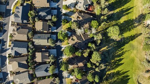 Tiny photo for 3076 NW Clubhouse Drive, Bend, OR 97703 (MLS # 220216855)