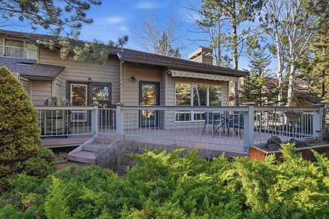 Tiny photo for 3076 NW Clubhouse Drive, Bend, OR 97703 (MLS # 220216855)