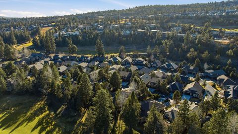 Tiny photo for 3076 NW Clubhouse Drive, Bend, OR 97703 (MLS # 220216855)