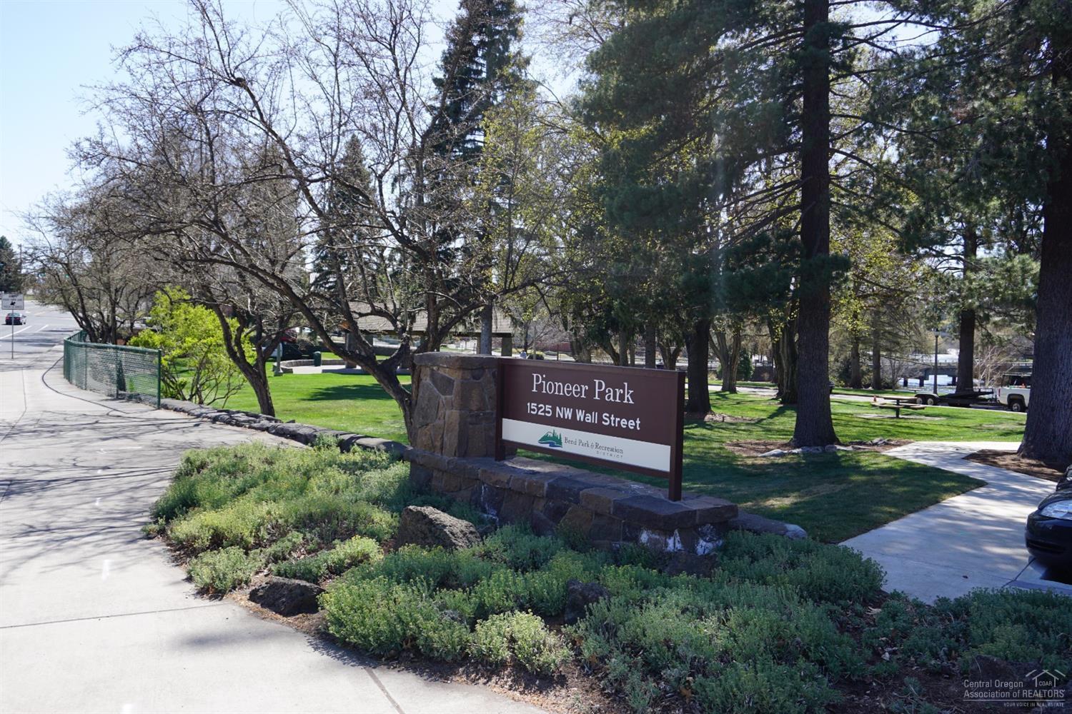 Bend Riverside - Residential