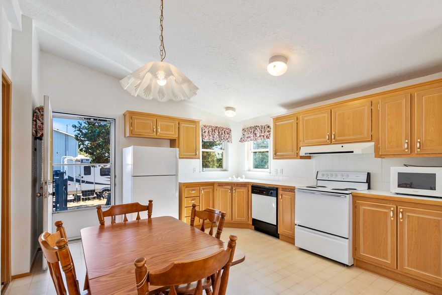 New flooring being laid this next week, new window blinds, what a great addition to this house. $7,500.00 TOWARDS CLOSING COSTS, PREPAIDS, AND RATE BUYDOWNS!!! IN ADDITION 1 YEAR HOME WARRANTY!  1.13 acres can be all yours , quiet neighborhood, trails galore!!! All the amenities that the Ranch has to offer. Fenced on 3 sides, just waiting for what animals/pets you choose.  
Cute clean 3 bedroom, 2 bath, open concept livingroom, diningroom ,with  spacious kitchen area. One owner. Well cared for home!!!! Roof was replaced in 2018.
The owner was one of the 1st people on Ridge Place. There is a nice shed out back.