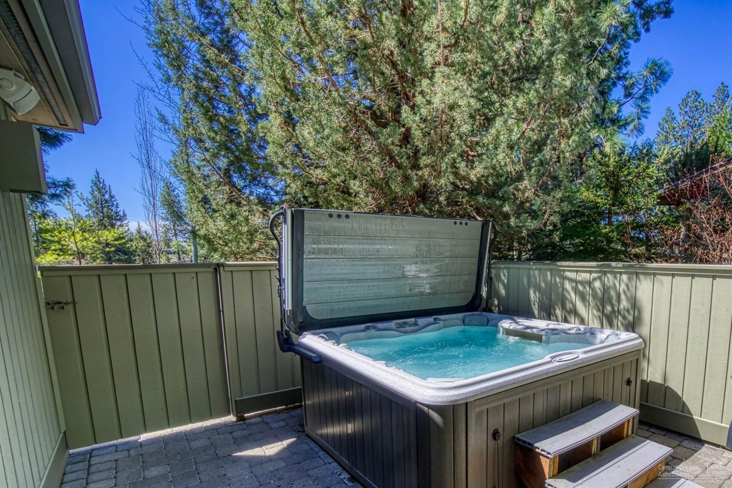 Broken Top - Residential