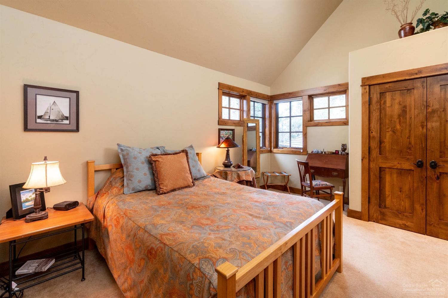 Broken Top - Residential