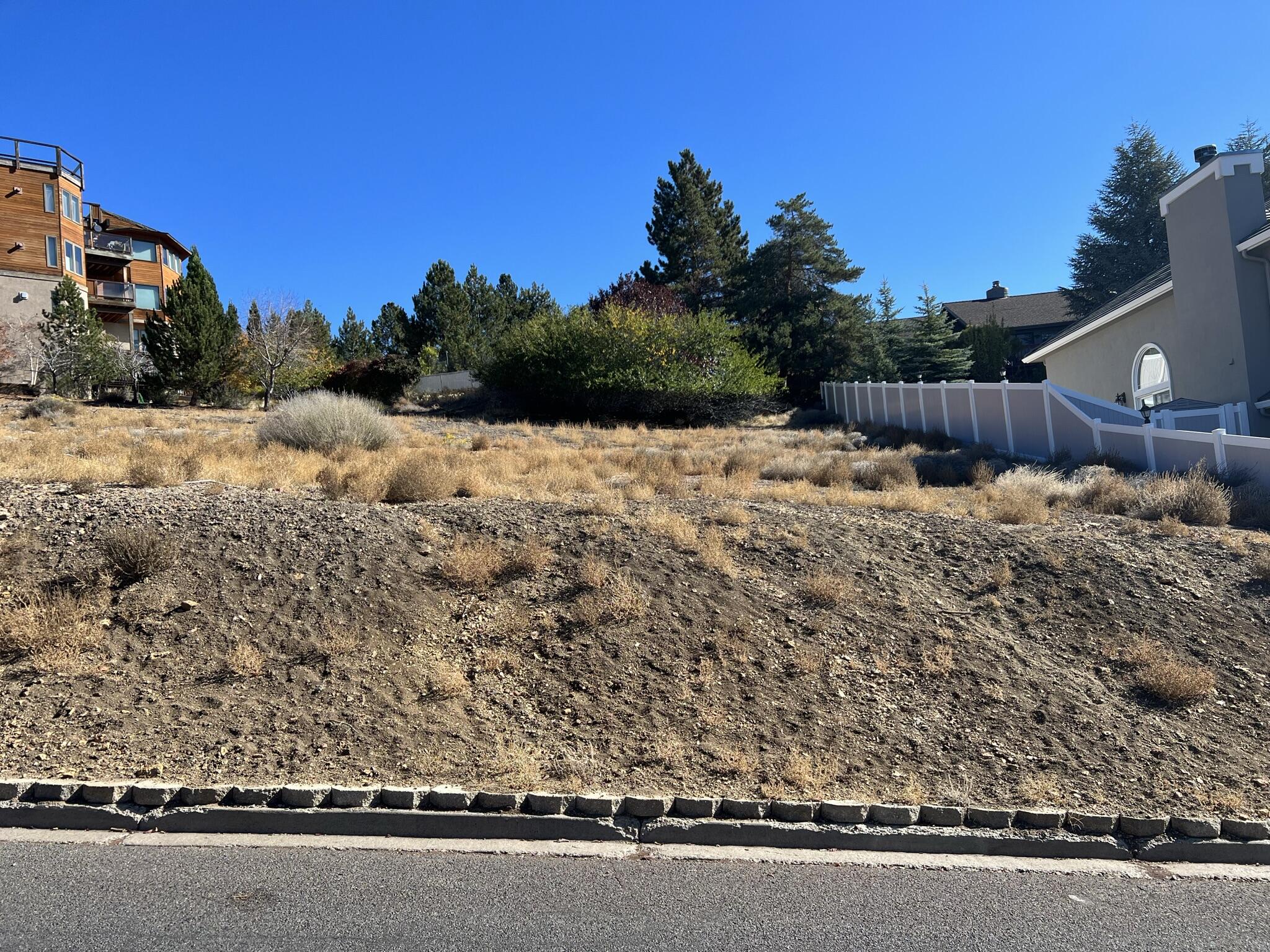 Klamath Falls -Nob Hill - Land