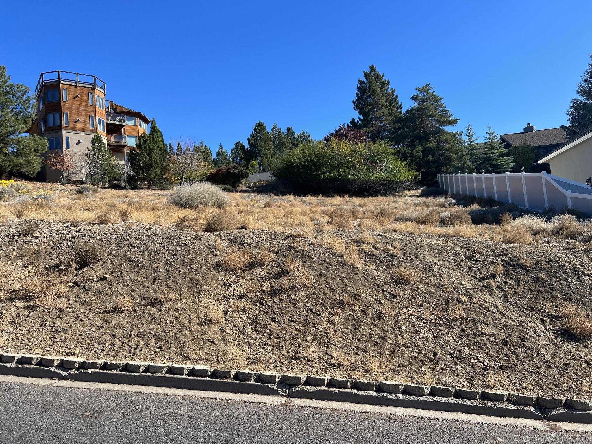 Klamath Falls -Nob Hill - Land