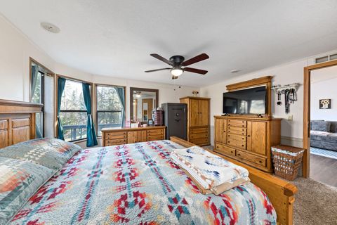 Tiny photo for 2142 SW Allen Creek Road, Grants Pass, OR 97527 (MLS # 220214374)