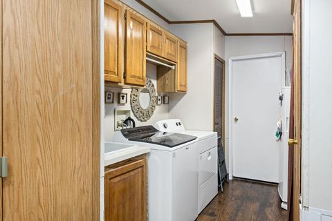 Tiny photo for 2142 SW Allen Creek Road, Grants Pass, OR 97527 (MLS # 220214374)