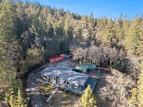 Photo of 2142 SW Allen Creek Road, Grants Pass, OR 97527 (MLS # 220214374)