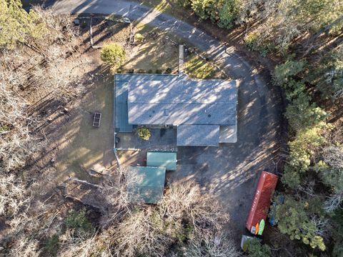Tiny photo for 2142 SW Allen Creek Road, Grants Pass, OR 97527 (MLS # 220214374)