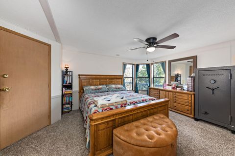 Tiny photo for 2142 SW Allen Creek Road, Grants Pass, OR 97527 (MLS # 220214374)