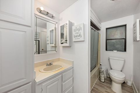 Tiny photo for 2142 SW Allen Creek Road, Grants Pass, OR 97527 (MLS # 220214374)