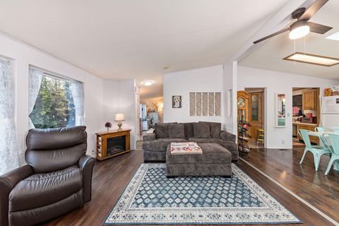 Tiny photo for 2142 SW Allen Creek Road, Grants Pass, OR 97527 (MLS # 220214374)