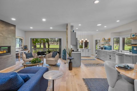 60733 Willow Creek Loop Bend OR 97702