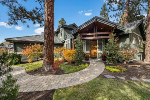Photo of 19450 Chip Shot Lane, Bend, OR 97702 (MLS # 220230628)