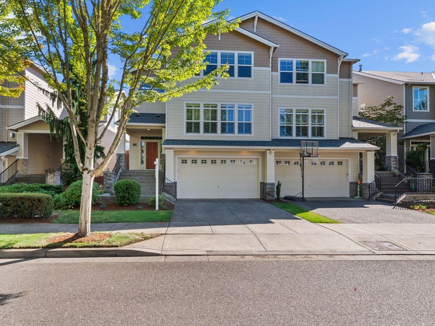 Spacious and bright with tall ceilings and large rooms. Upgraded kitchen with granite counters and bamboo floors. You will find plenty of extra storage in the oversized garage w/2 extra storage rooms. A bedroom and full bath on the main floor is convenient for guests or a home office. The open loft upstairs could be optional work space, home schooling or play area. Low maintenance yard is great for entertaining with an extended paver area and keep cool under the patio cover. Extra features include A/C and ducted for central vac. Conveniently location between Murray Hill & Progress Ridge with sought after schools. HOA covers front yard maintenance and exterior, and nearby walking trail!