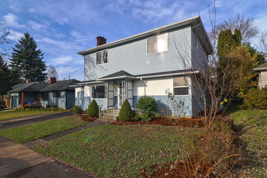 Click Vtour For 3D Walkthrough. Charming Traditional in Woodstock. Ample front yard. Enter to hardwood flooring & wood-burning fireplace in light-filled living. Eat-in kitchen w plenty of counter space, dining space & access to backyard. 2 generous beds on main w access to back patio in one. 3 spacious beds & full bath up, one equipped w walk-in closet. Large laundry & bonus room available down. Fully fenced backyard features large covered patio, raised beds, tons of fruit trees & grape vines. Home Energy Score: 4