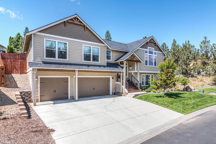 Wonderfully updated and well cared for home in one of Redmond's finest neighborhoods! This lovely 2295sq/fl home has 4 bedrooms as well as 3 full bathrooms. Open floorplan with tons of natural light. Wonderfully appointed kitchen with stainless appliances. Provenza oil finish engineered hardwood and porcelain tile flooring. Quartz countertops AND new cut and loop carpet on the way! Large primary
bedroom with double vanity and gorgeous porcelain tile shower. 4th bedroom is very large, and could
double as a bonus/family room with so many optionsl!! Lovely low maintenance yard and three car garage make this one not to miss out on !