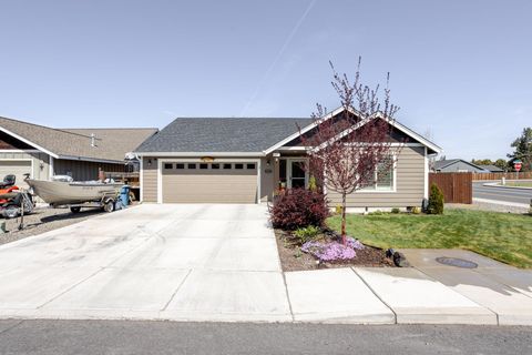 2751 SW Obsidian Lane Redmond OR 97756