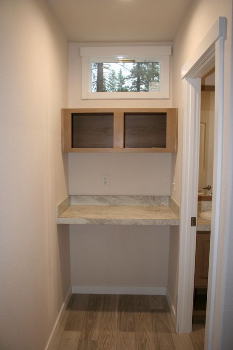 Tiny photo for 5846 Bufflehead Drive, Bonanza, OR 97623 (MLS # 220211646)