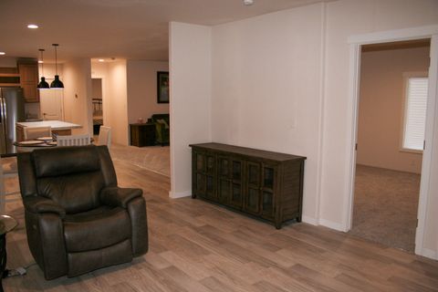 Tiny photo for 5846 Bufflehead Drive, Bonanza, OR 97623 (MLS # 220211646)