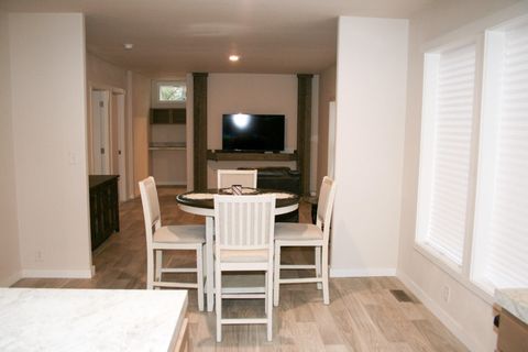 Tiny photo for 5846 Bufflehead Drive, Bonanza, OR 97623 (MLS # 220211646)